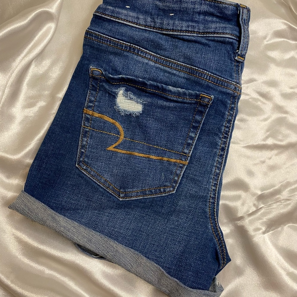 American Eagle denim midi shorts Size: 4